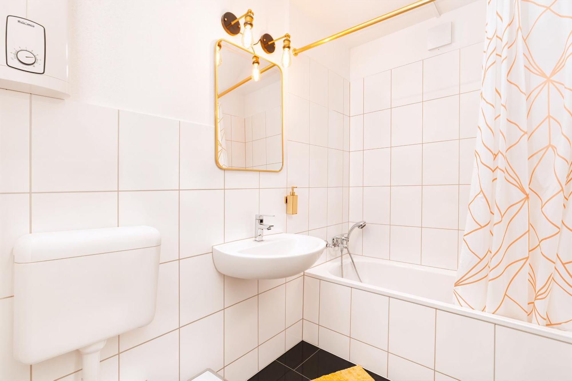Smart Home - Essen - Perfect For 5 Guests! Central - Balcony - Netflix - Free Parking Zone Luaran gambar